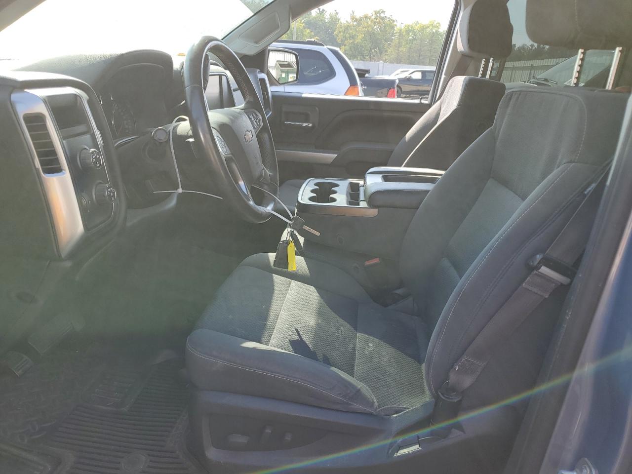 2016 Chevrolet Silverado - Image 7