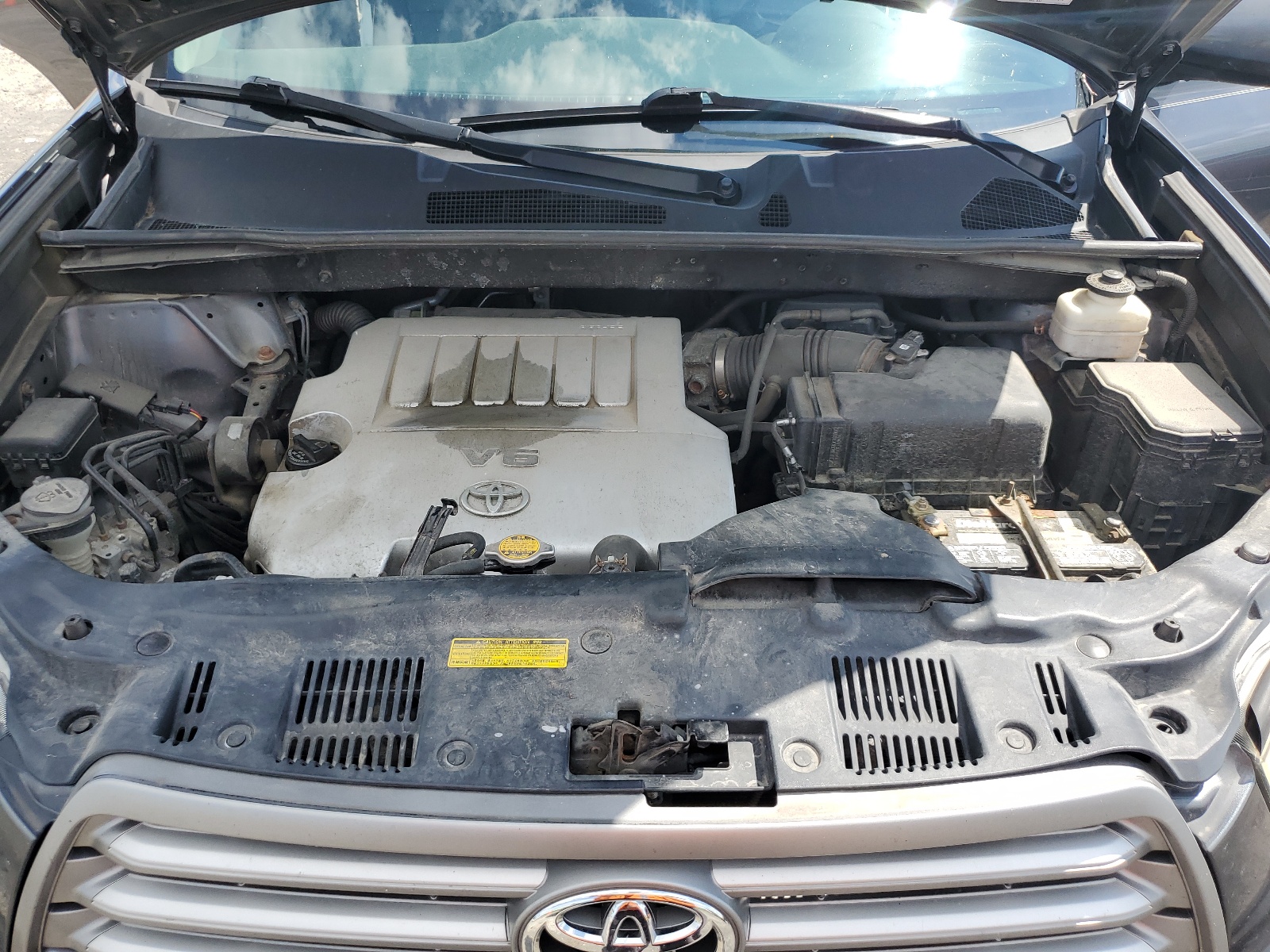 5TDJK3EH5AS037302 2010 Toyota Highlander Se