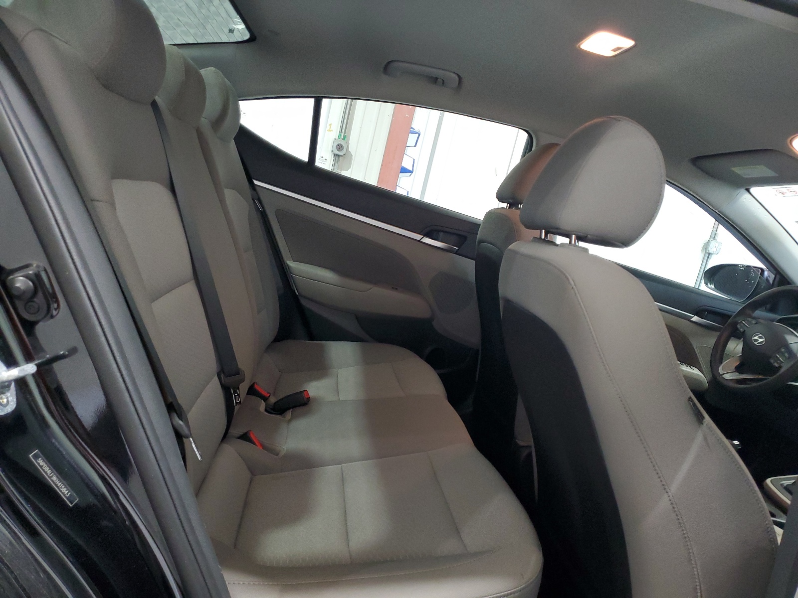 5NPD84LF9KH415843 2019 Hyundai Elantra Sel