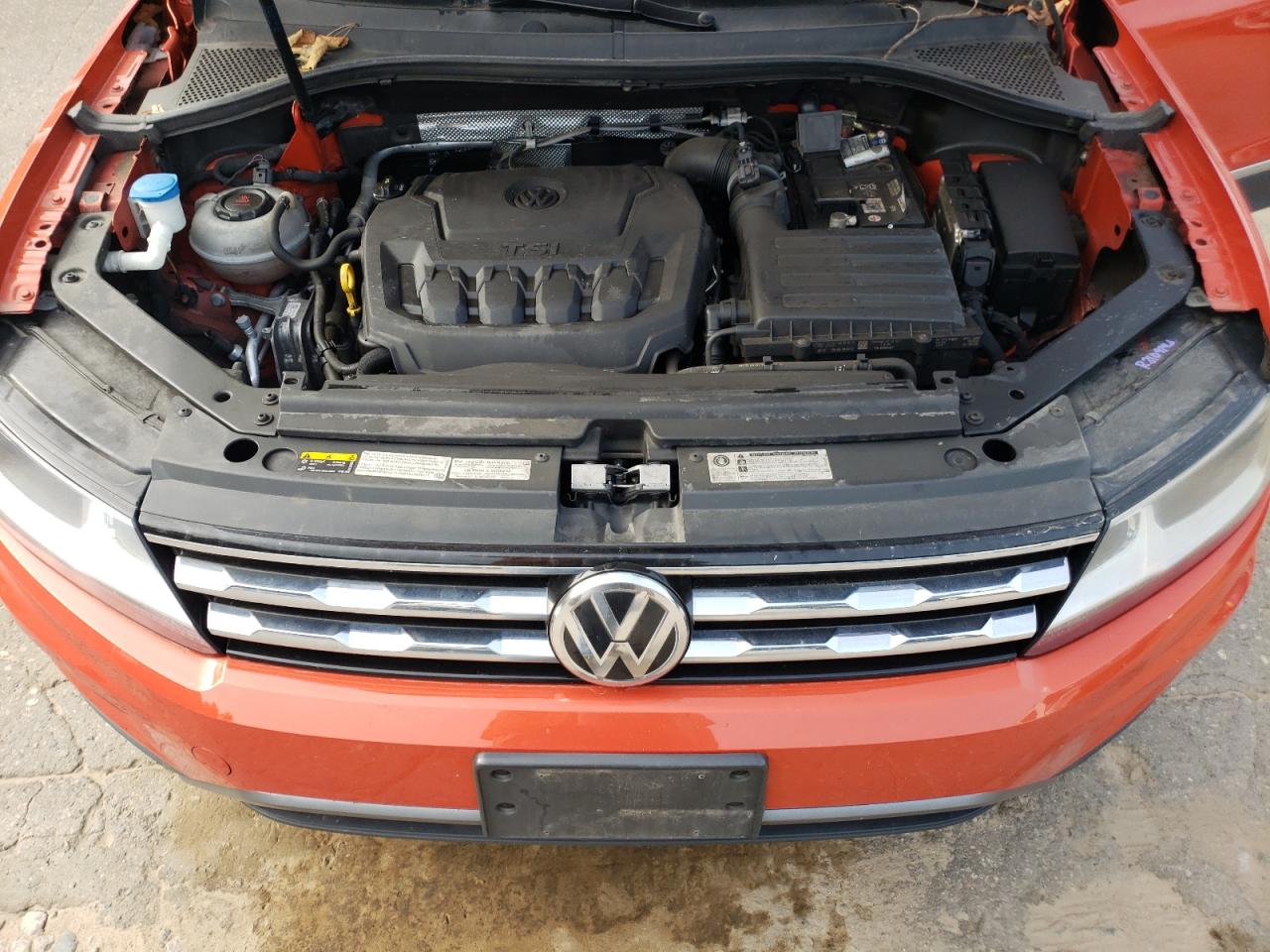 3VV2B7AXXJM166047 2018 Volkswagen Tiguan Se