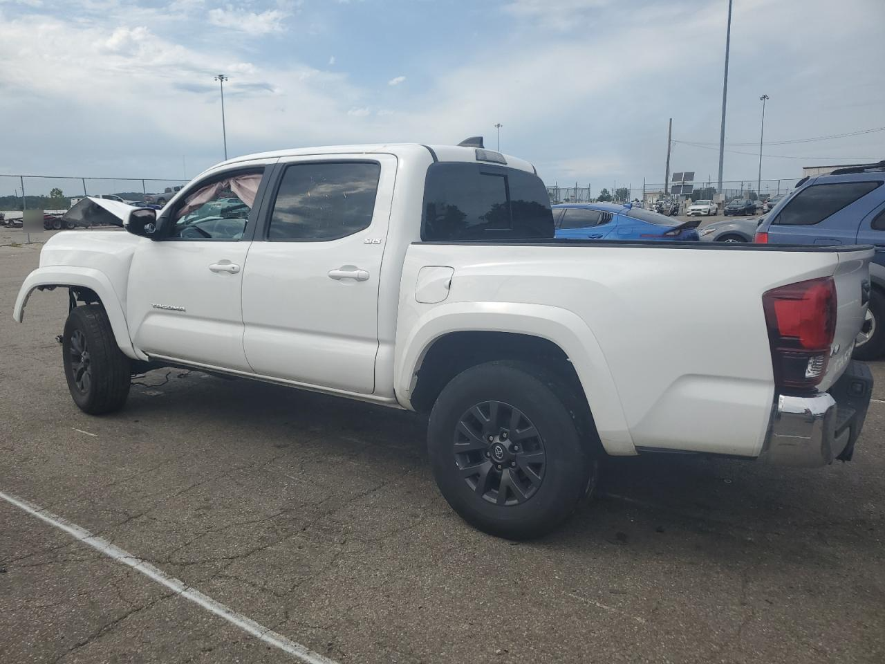 2022 Toyota Tacoma Double Cab vin: 3TMCZ5AN2NM499379