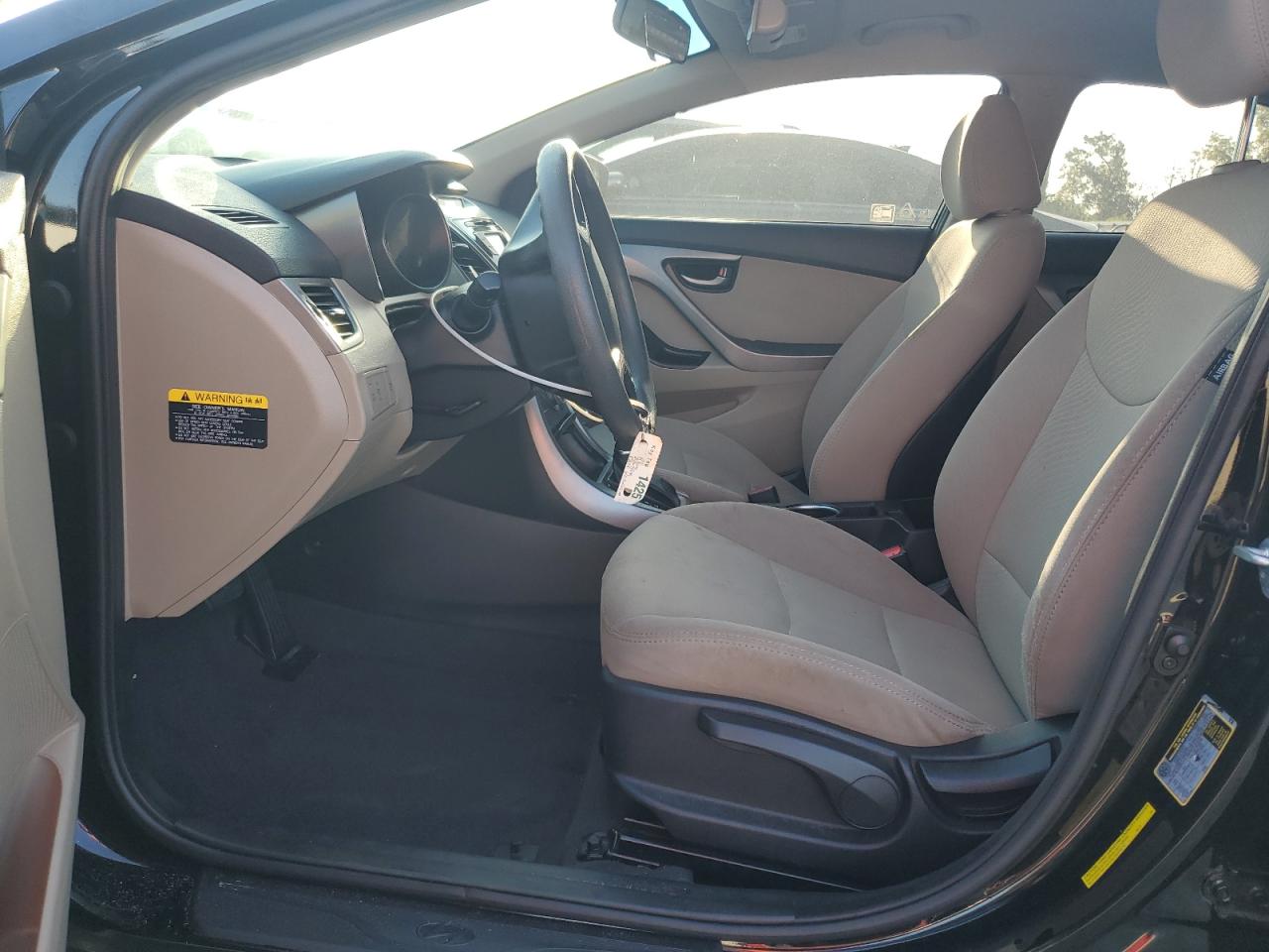 2016 Hyundai Elantra - Image 7