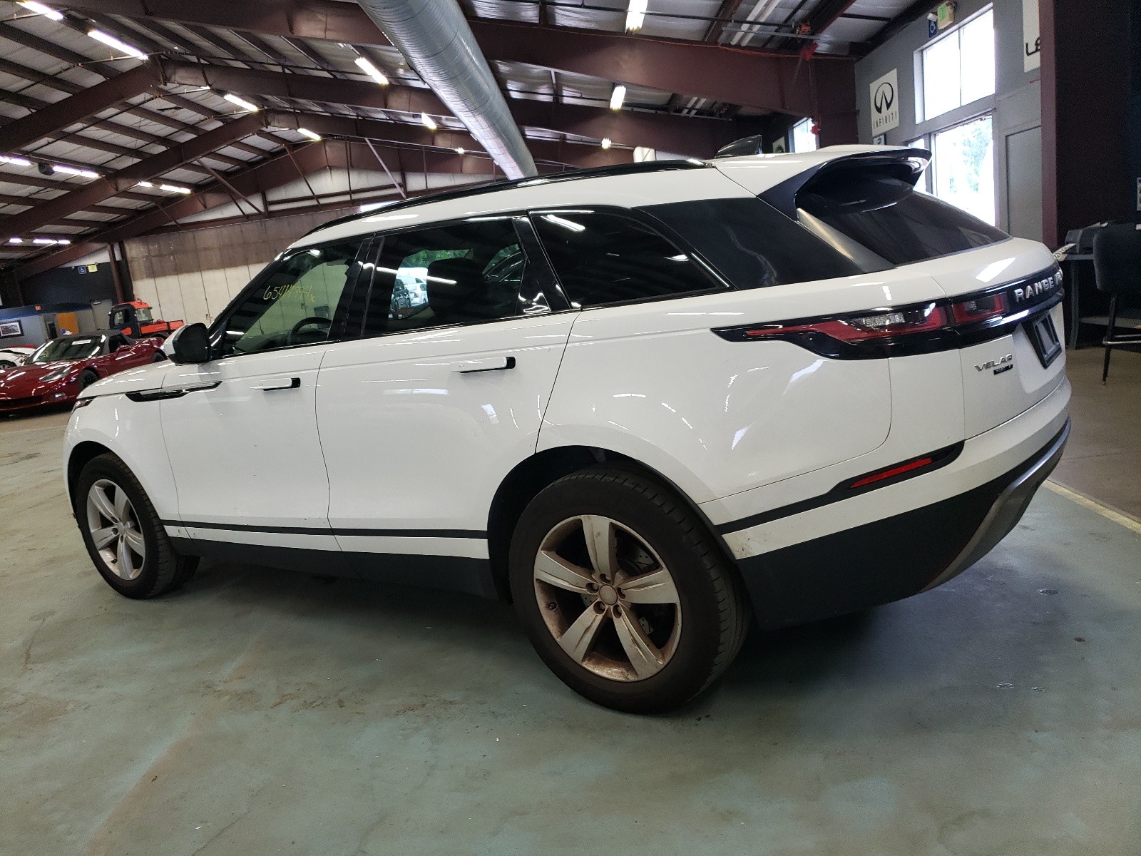 2019 Land Rover Range Rover Velar S vin: SALYB2EX2KA782743