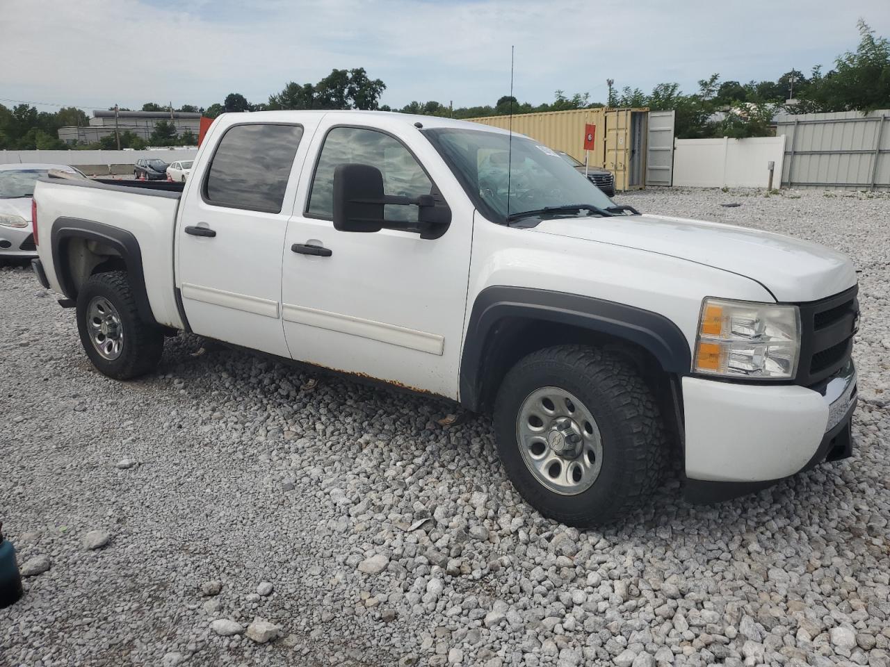 2009 Chevrolet Silverado - Image 4