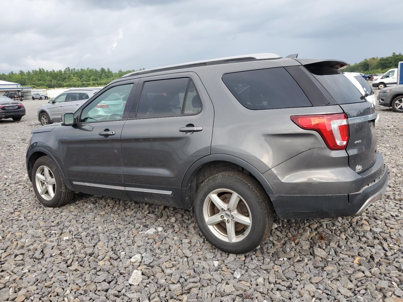 1FM5K8D80HGD74301 2017 FORD EXPLORER - Image 2