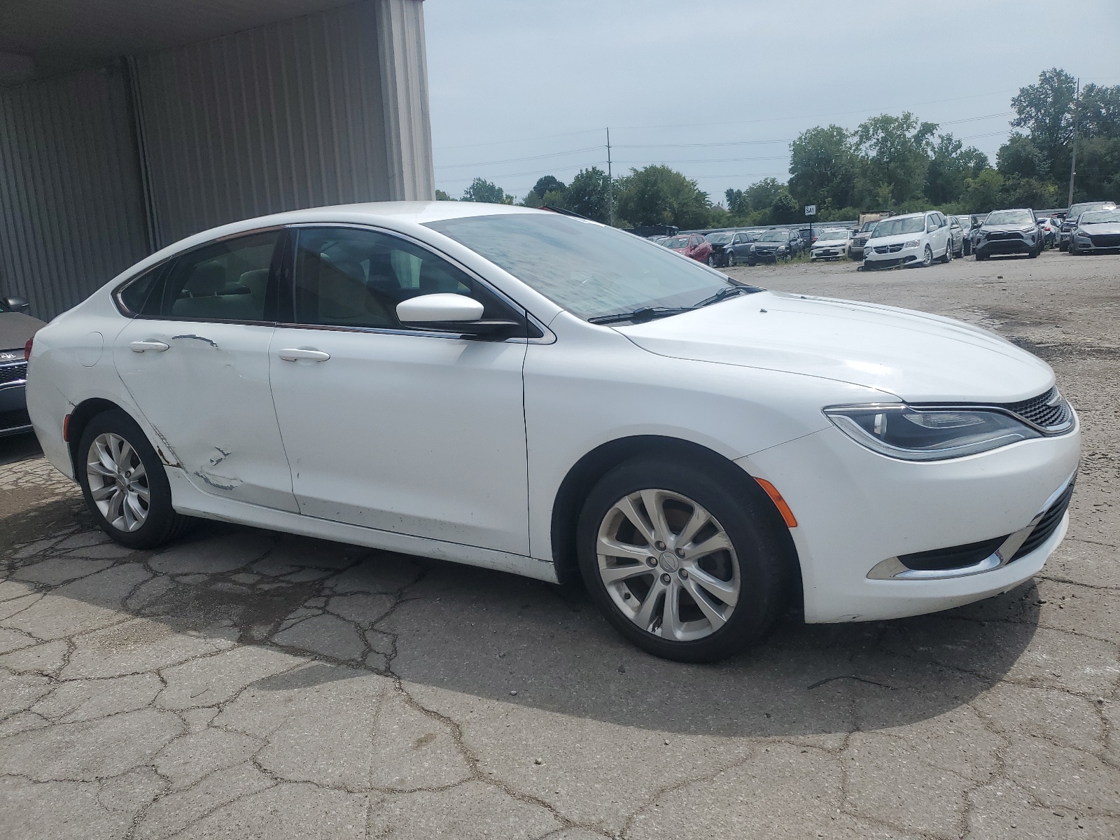 2016 Chrysler 200 Limited vin: 1C3CCCAB4GN136171