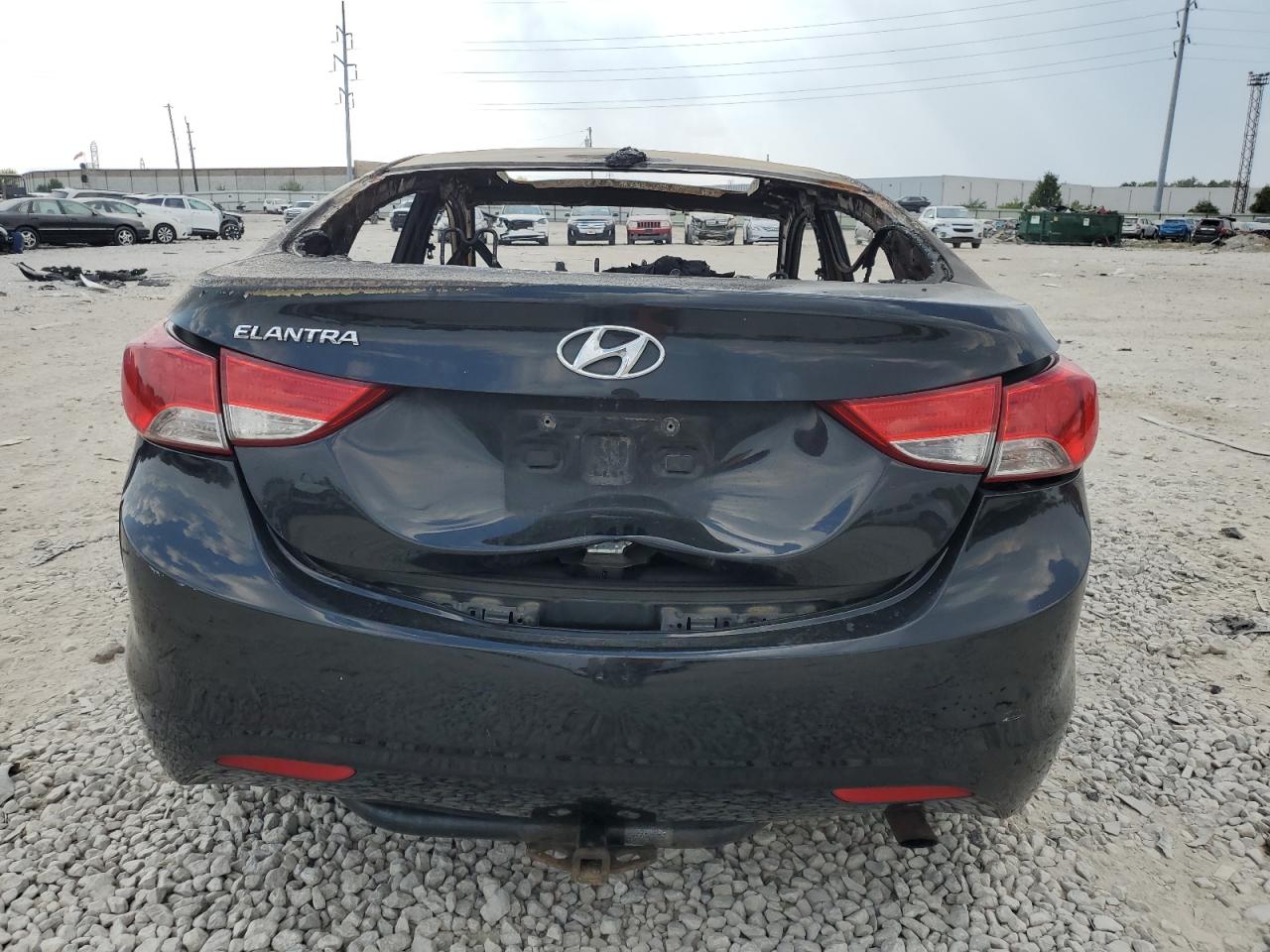 2013 Hyundai Elantra - Image 6