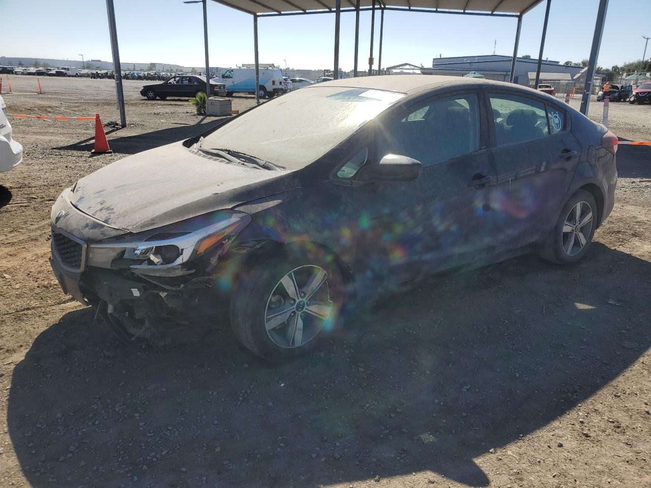 3KPFL4A75JE224460 2018 KIA FORTE - Image 1