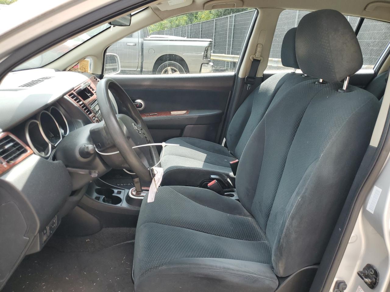 2010 Nissan Versa - Image 7