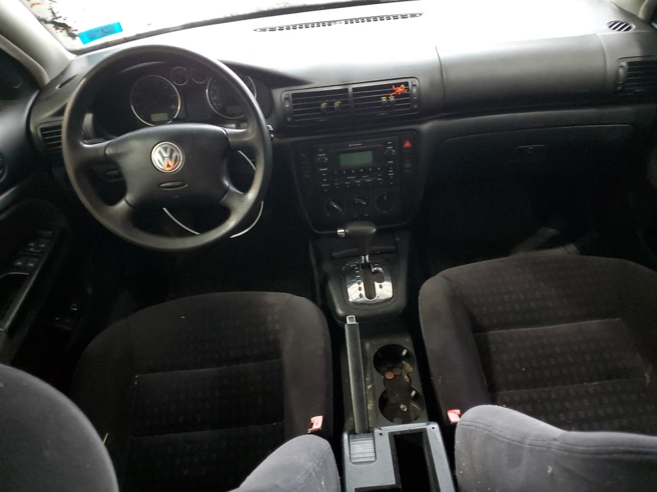 2004 Volkswagen Passat Gl VIN: WVWMD63B94P051175 Lot: 65681224