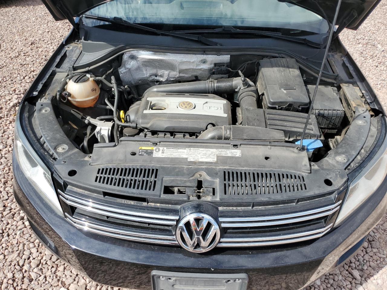 WVGRV7AXXHK002914 2017 Volkswagen Tiguan Wolfsburg