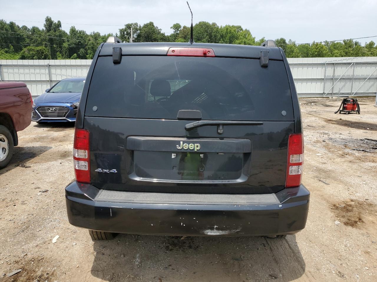 2011 Jeep Liberty (North America) - Image 6