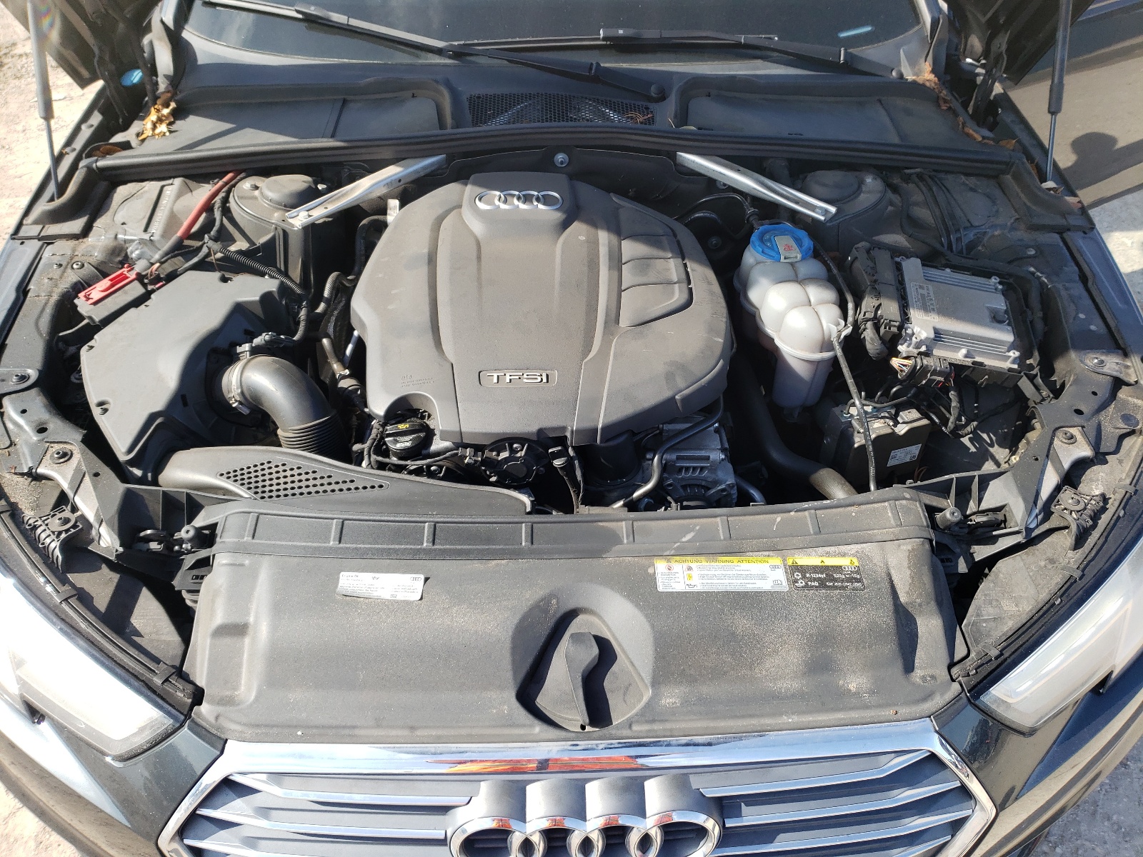 WAUKMAF43JA123118 2018 Audi A4 Premium