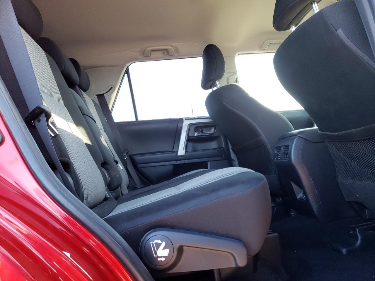 2022 Toyota 4Runner Sr5/Sr5 Premium VIN: JTEMU5JR9N6052873 Lot: 69047244