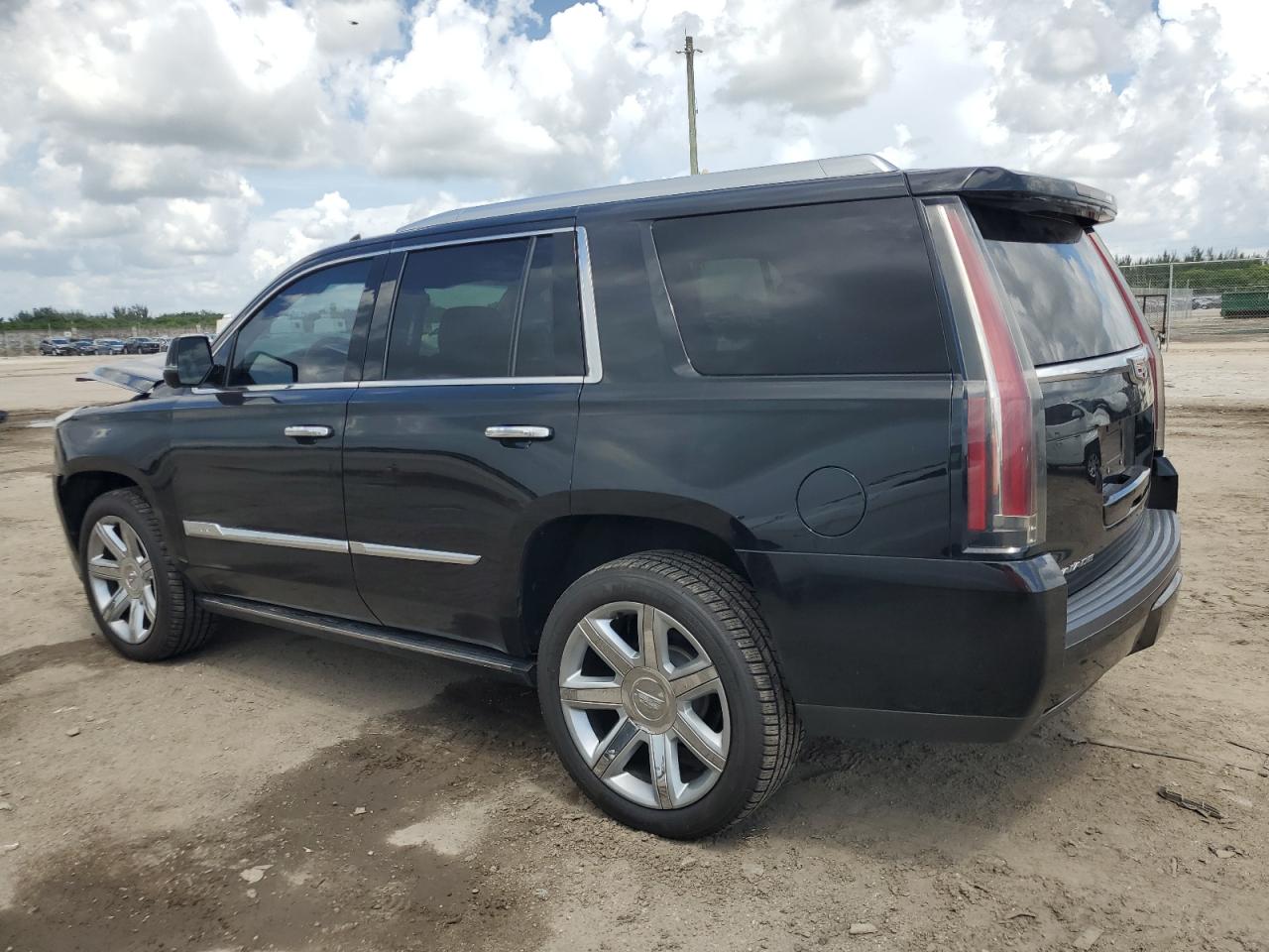 1GYS4NKJ3FR662735 2015 Cadillac Escalade Premium