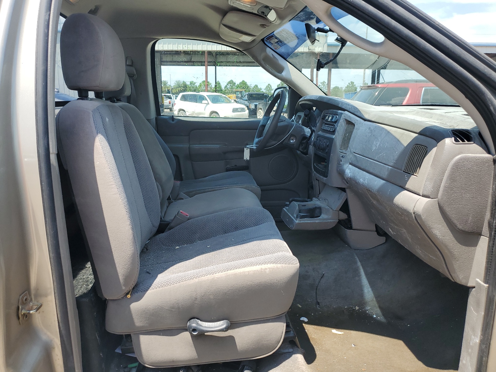 1D7HA16DX5J555660 2005 Dodge Ram 1500 St