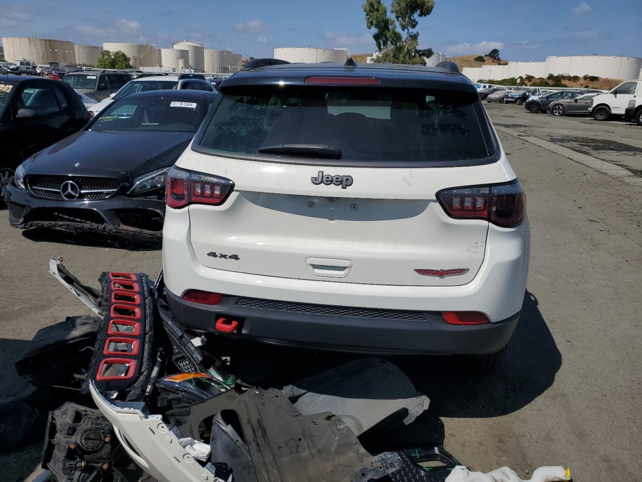 2017 Jeep Compass Trailhawk VIN: 3C4NJDDB8HT675132 Lot: 68351234