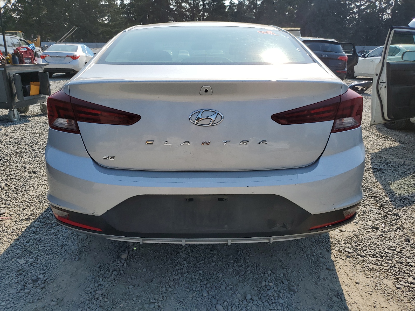 2019 Hyundai Elantra Se vin: KMHD74LF2KU814128