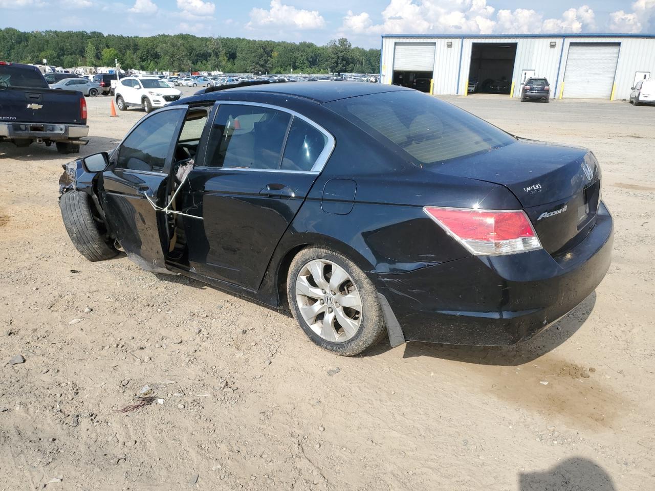 2009 Honda Accord - Image 2