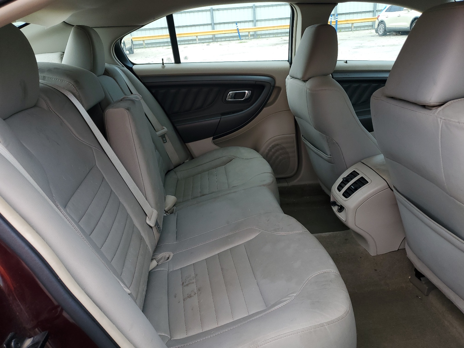 1FAHP2DW7BG179582 2011 Ford Taurus Se