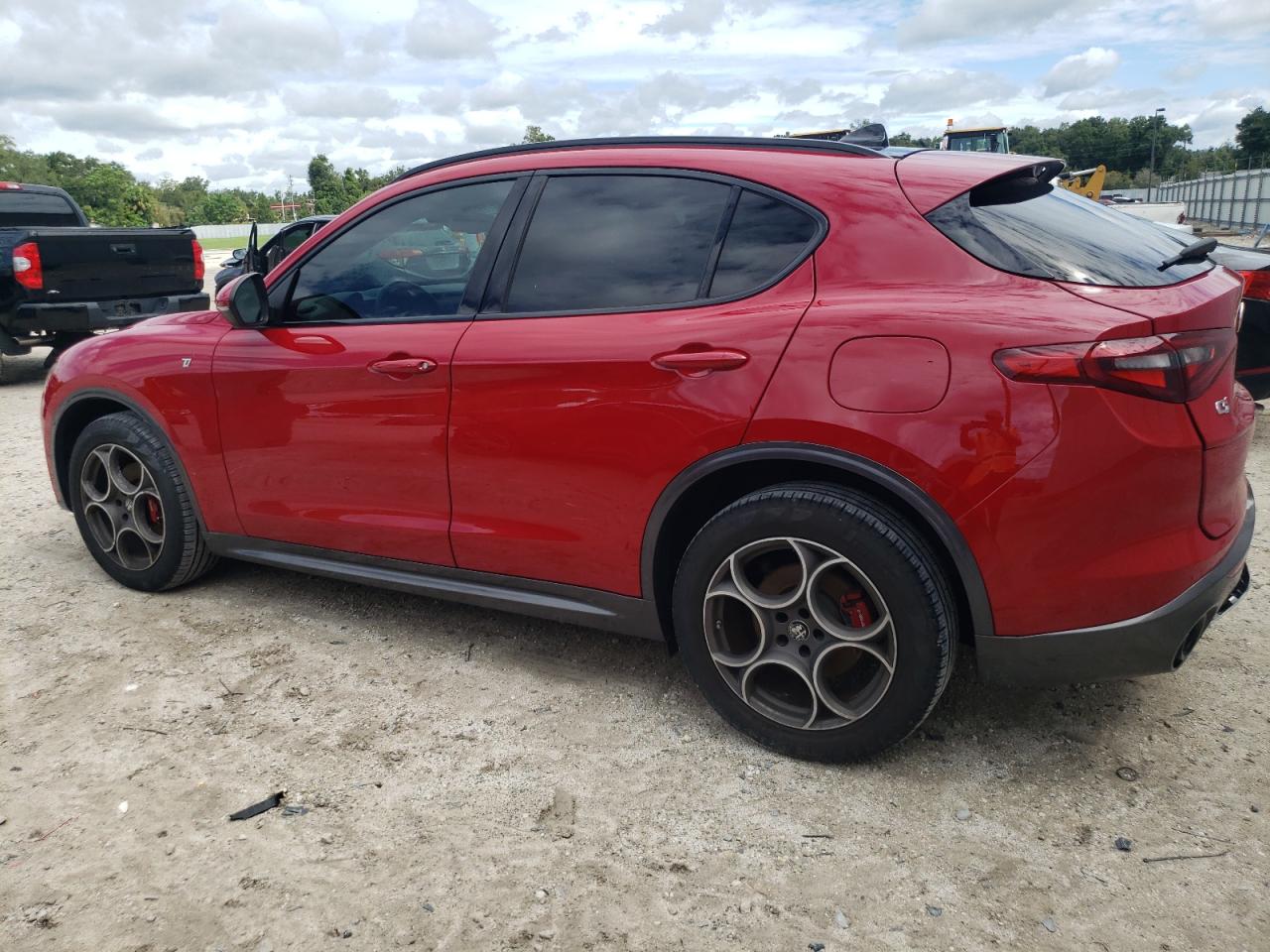 ZASPAKBN6N7D46530 2022 ALFA ROMEO STELVIO - Image 2