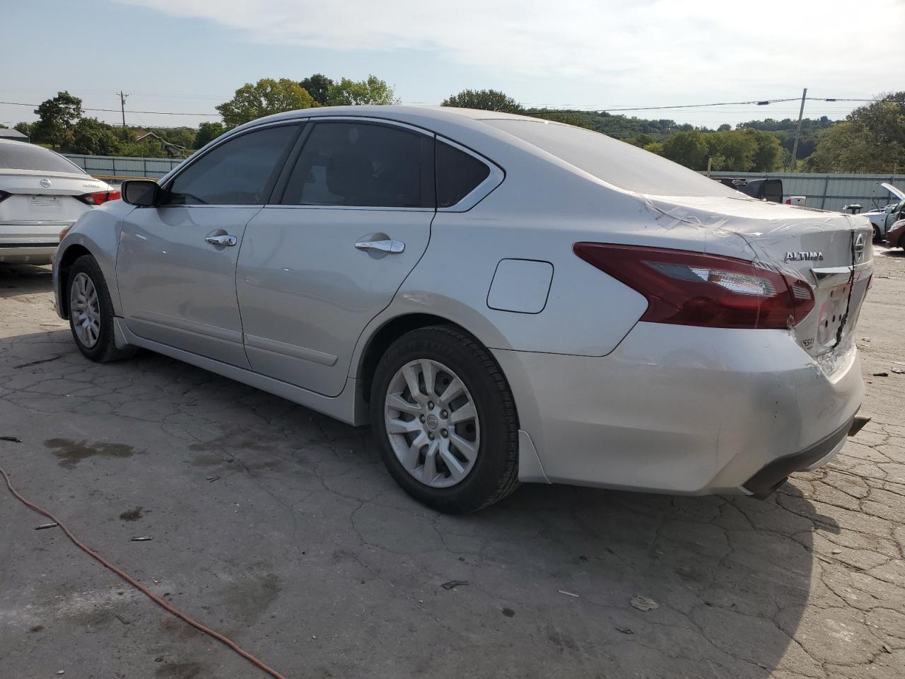 1N4AL3AP0JC220849 2018 NISSAN ALTIMA - Image 2