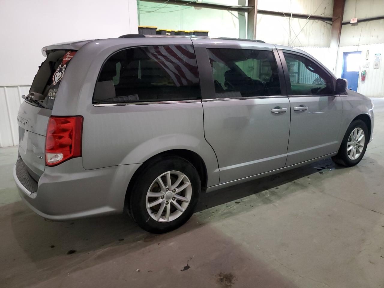 2020 Dodge Caravan - Image 3