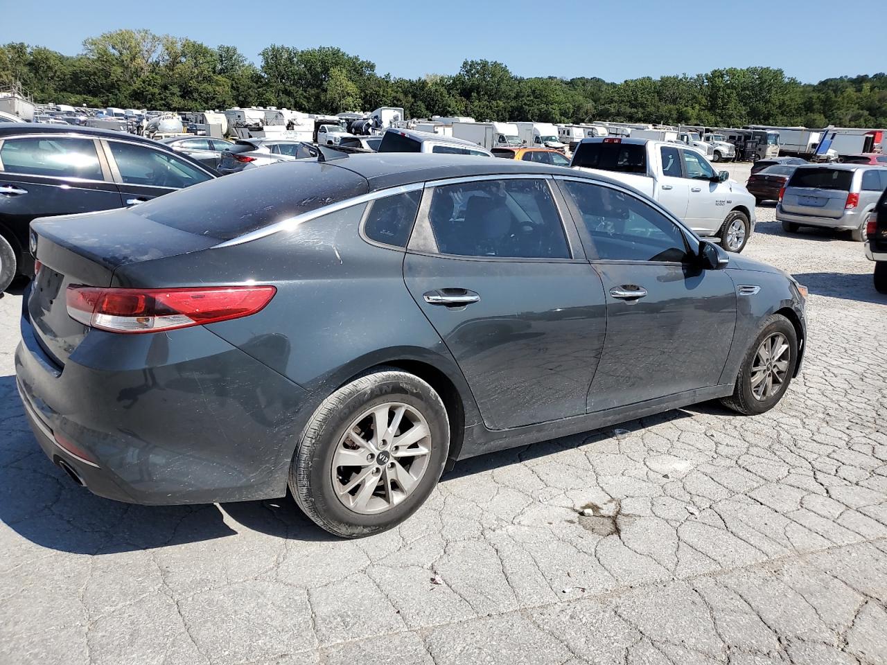 VIN KNAGT4L34G5072459 2016 KIA OPTIMA no.3