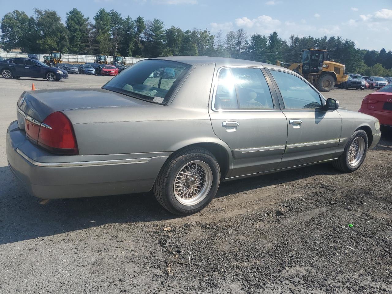 2000 Mercury Grand Marquis Gs VIN: 2MEFM74W4YX632078 Lot: 69444814