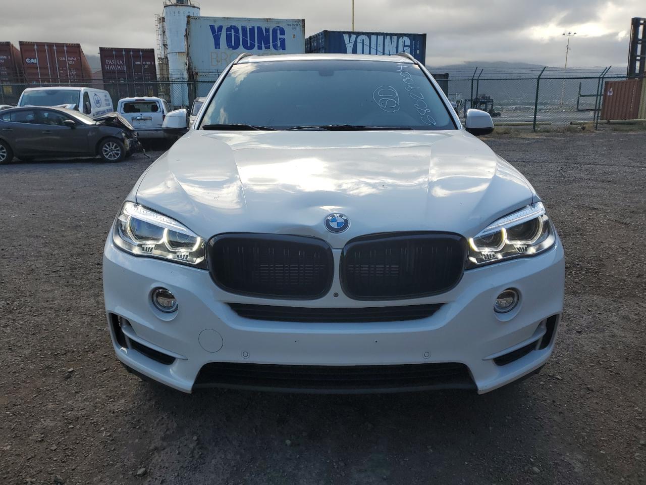 VIN 5UXKT0C57G0S76546 2016 BMW X5 no.5