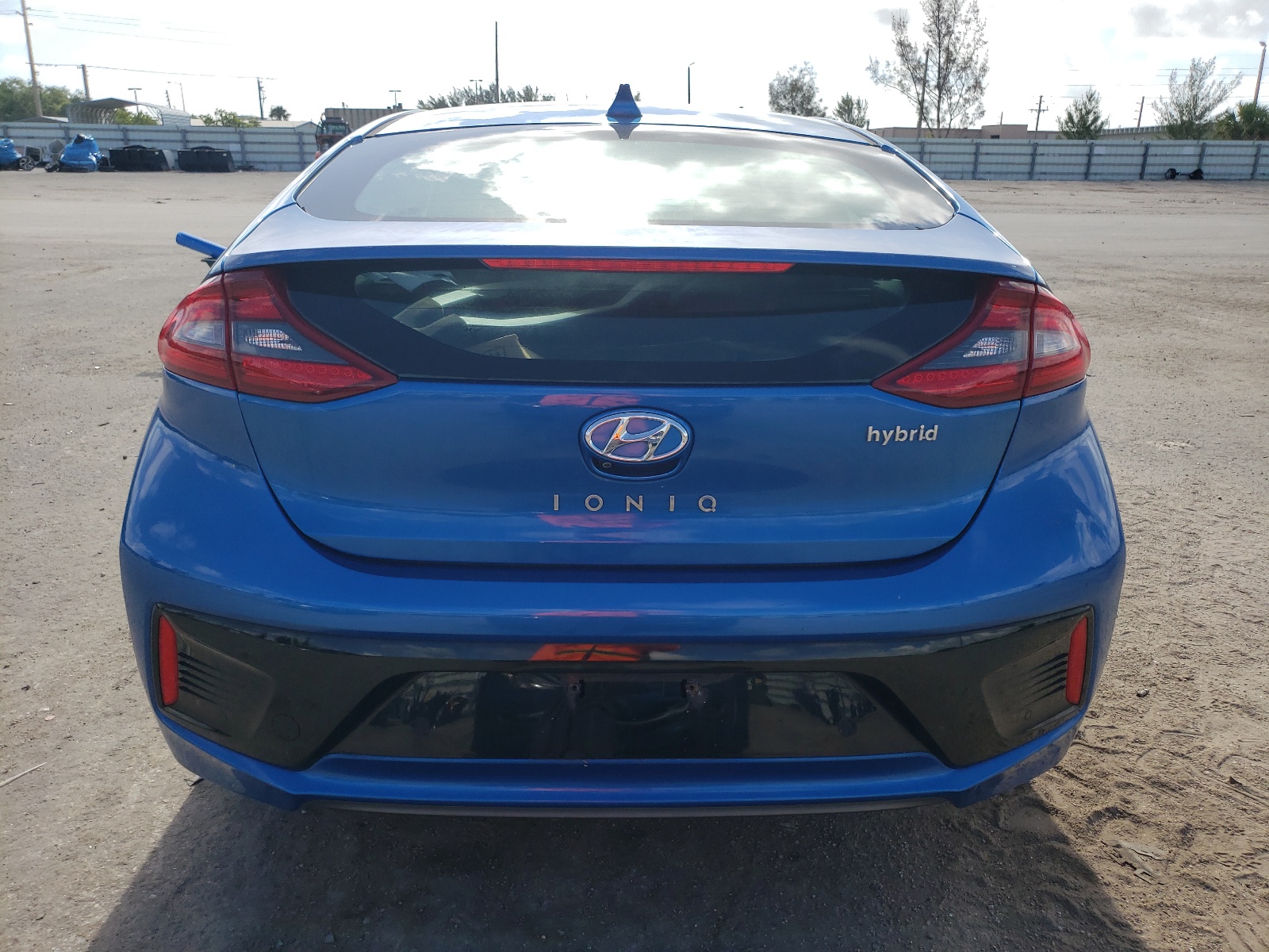 KMHC05LC2JU097336 2018 Hyundai Ioniq Limited