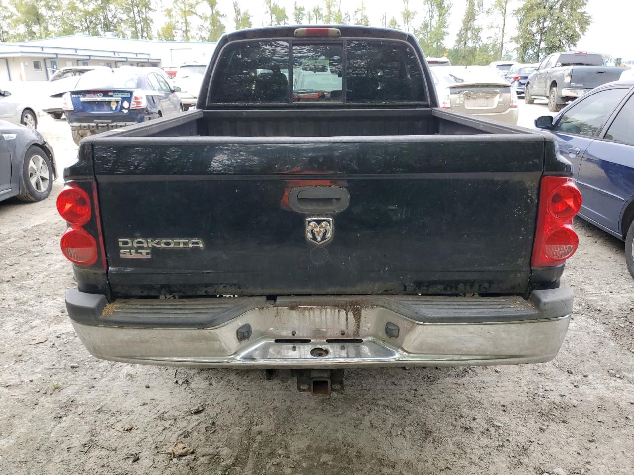 2005 Dodge Dakota Quad Slt VIN: 1D7HE48K15S128671 Lot: 67979804