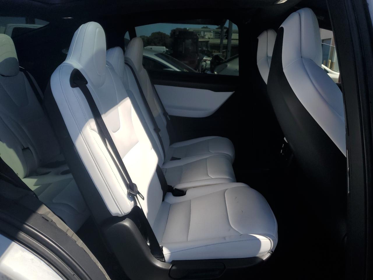 5YJXCAE28JF123117 2018 Tesla Model X