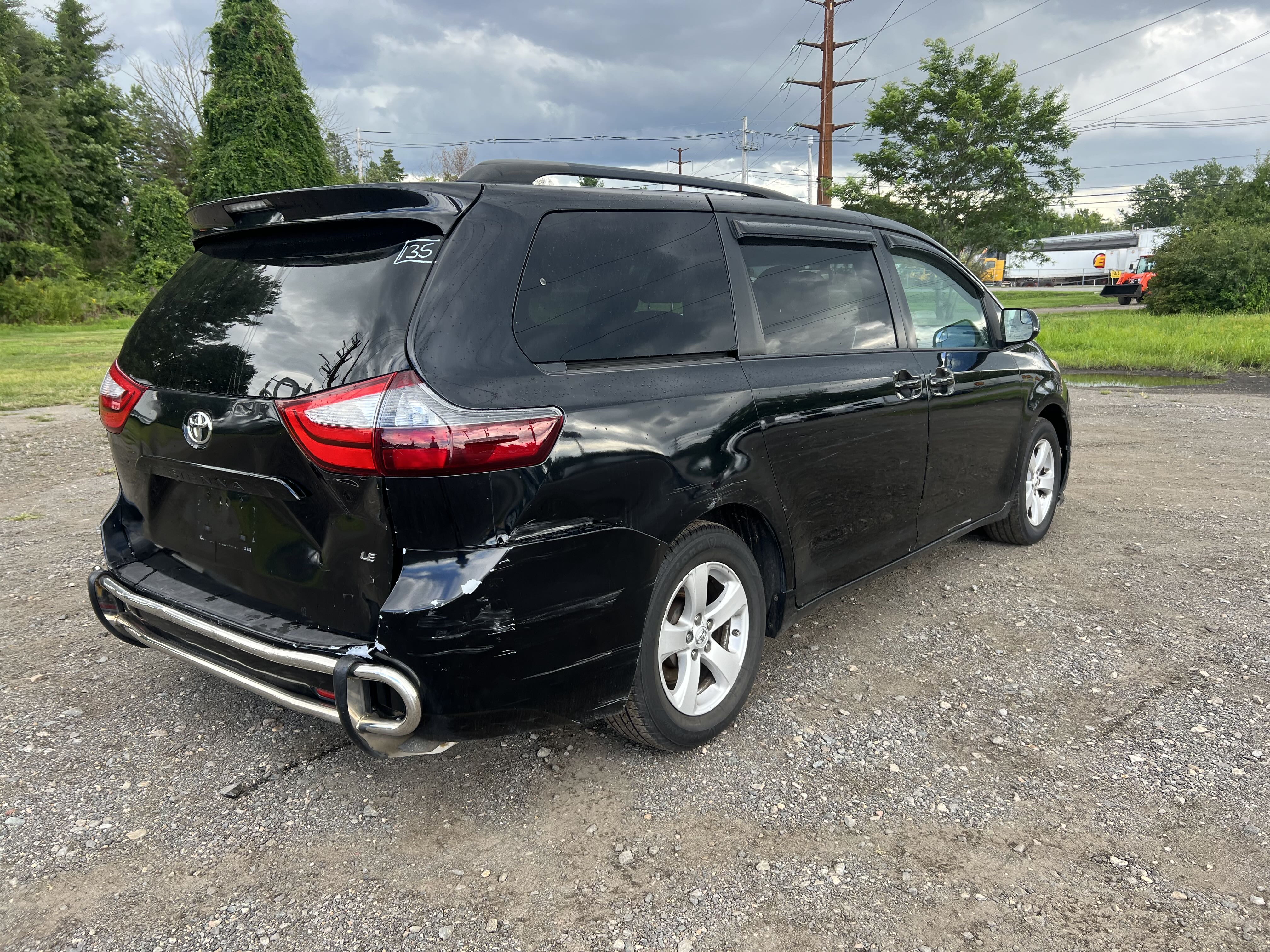 2015 Toyota Sienna Le vin: 5TDKK3DC3FS564241