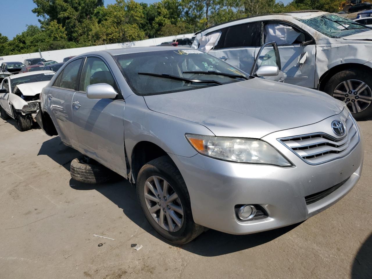 2011 Toyota Camry - Image 4