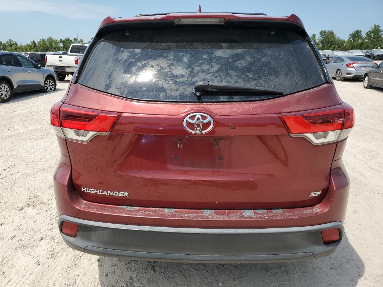 2018 Toyota Highlander Se VIN: 5TDKZRFH1JS533800 Lot: 68161754