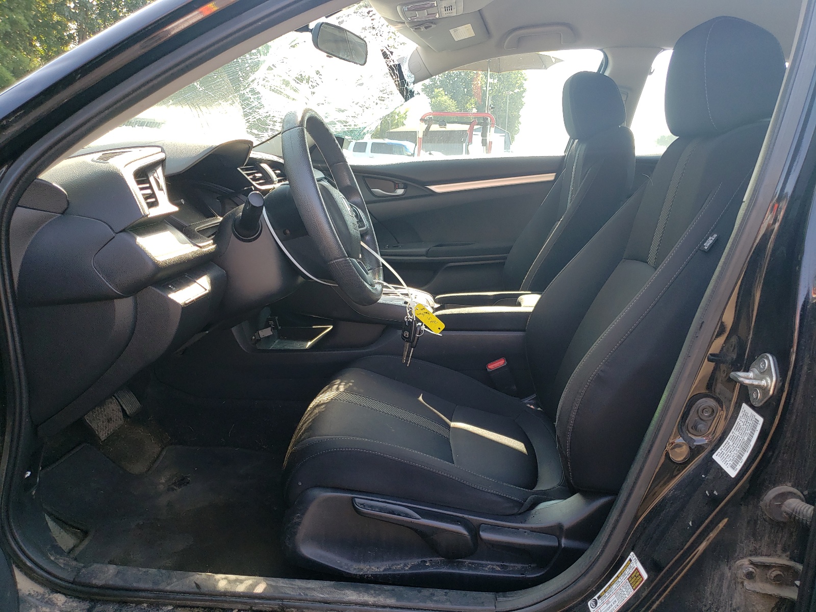 19XFC2F55JE004957 2018 Honda Civic Lx