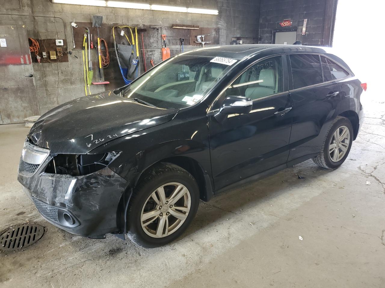 VIN 5J8TB3H31EL017811 2014 ACURA RDX no.1