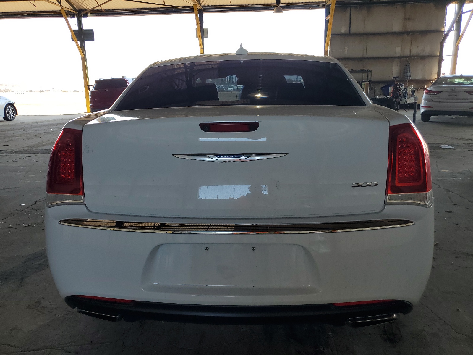 2C3CCAEG0JH145900 2018 Chrysler 300 Limited