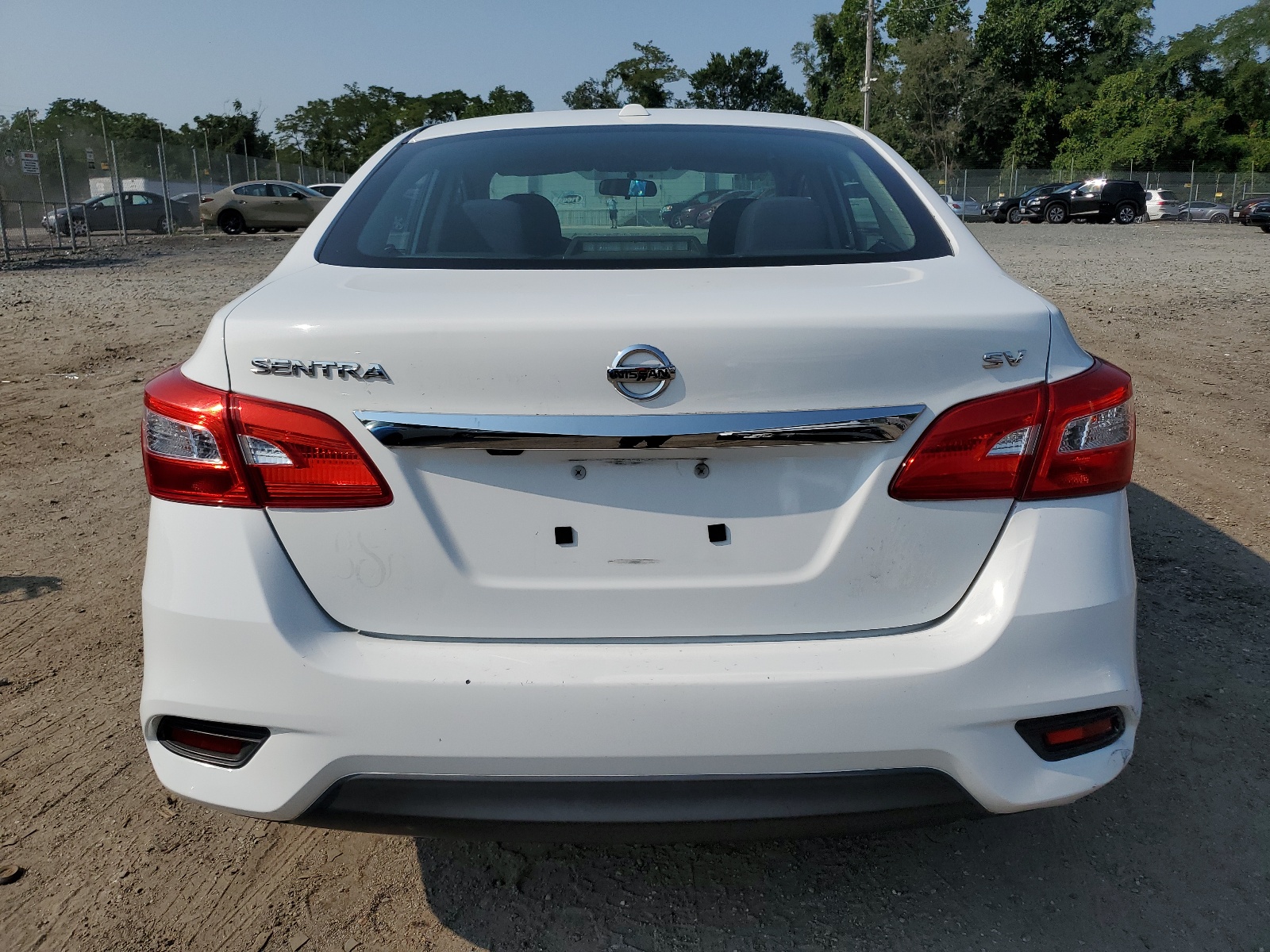 2016 Nissan Sentra S vin: 3N1AB7AP7GL657753