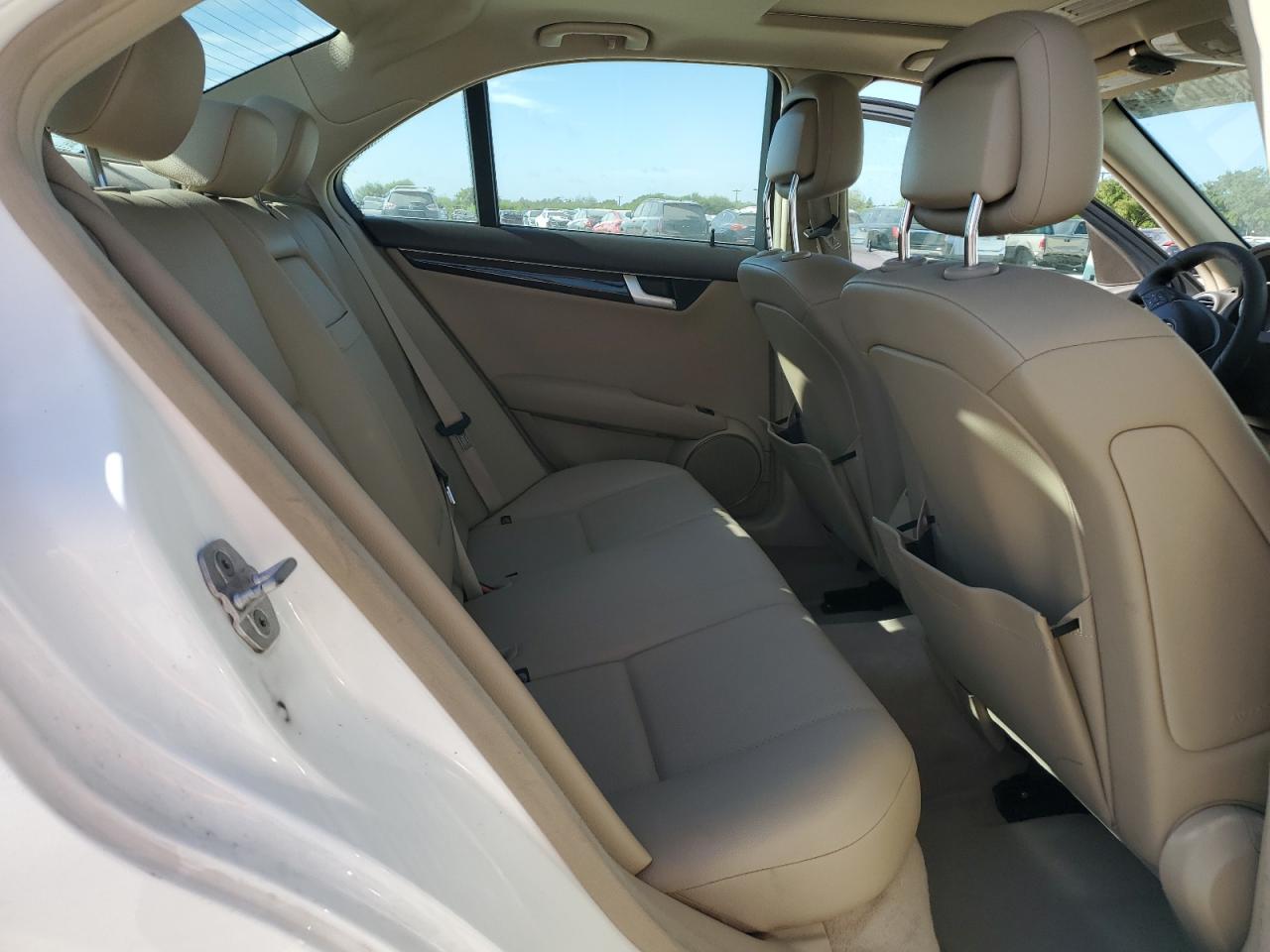 2013 Mercedes-Benz C 250 VIN: WDDGF4HB5DG137769 Lot: 67578104