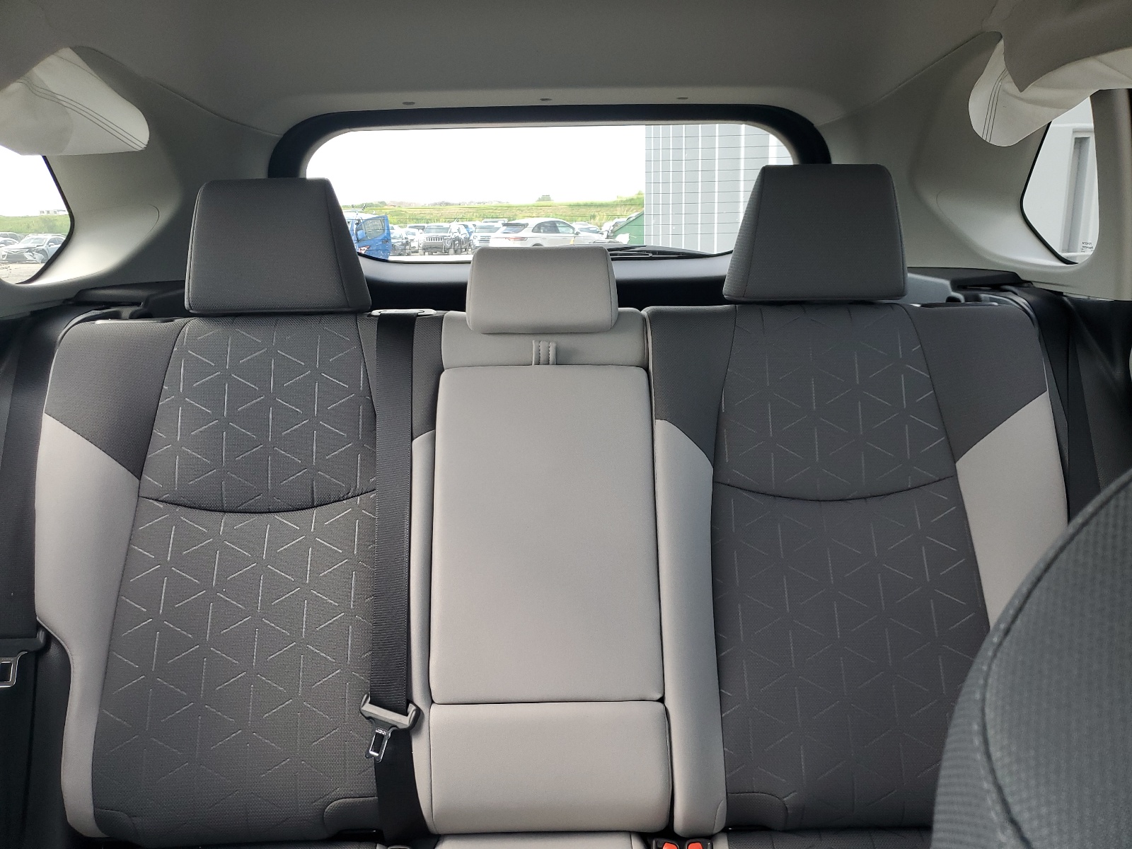 2T3W1RFV9MC127637 2021 Toyota Rav4 Xle