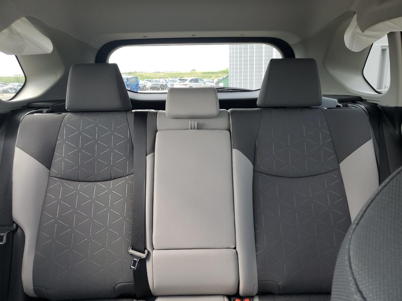 2021 Toyota Rav4 Xle VIN: 2T3W1RFV9MC127637 Lot: 66672444