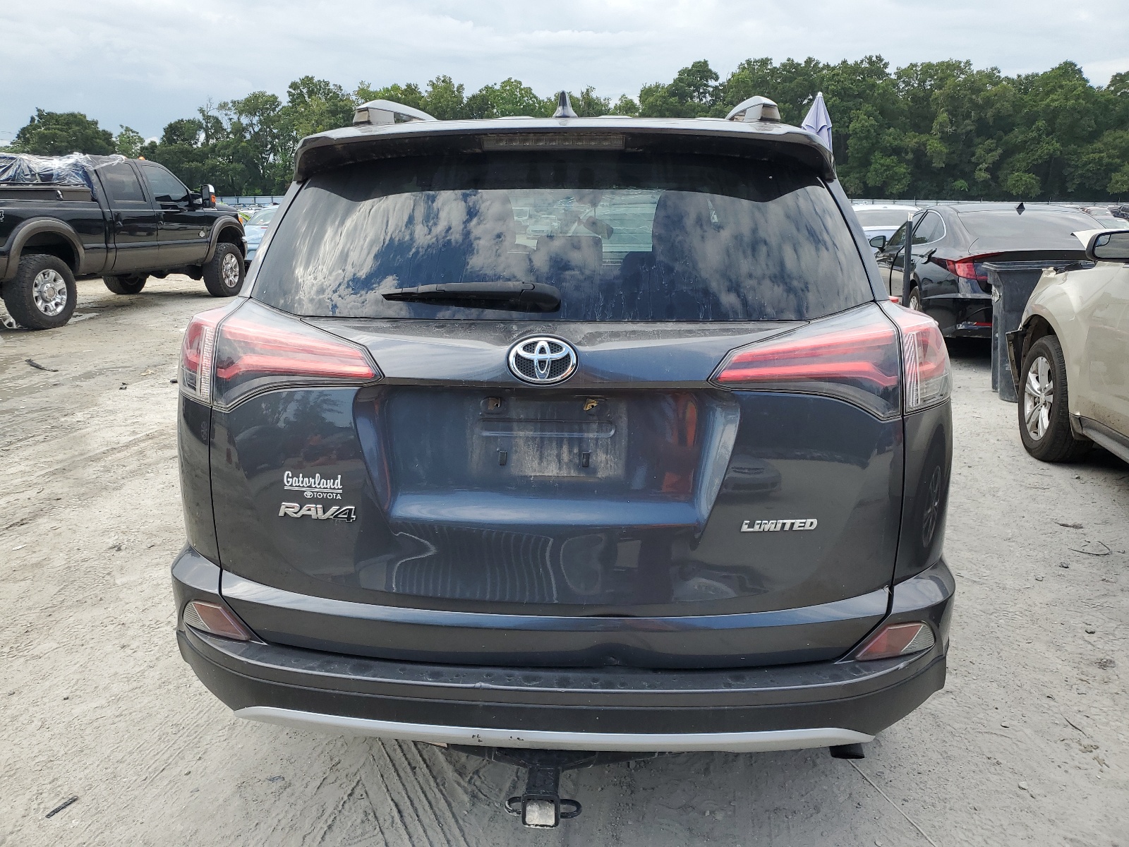 JTMYFREV1HD105595 2017 Toyota Rav4 Limited