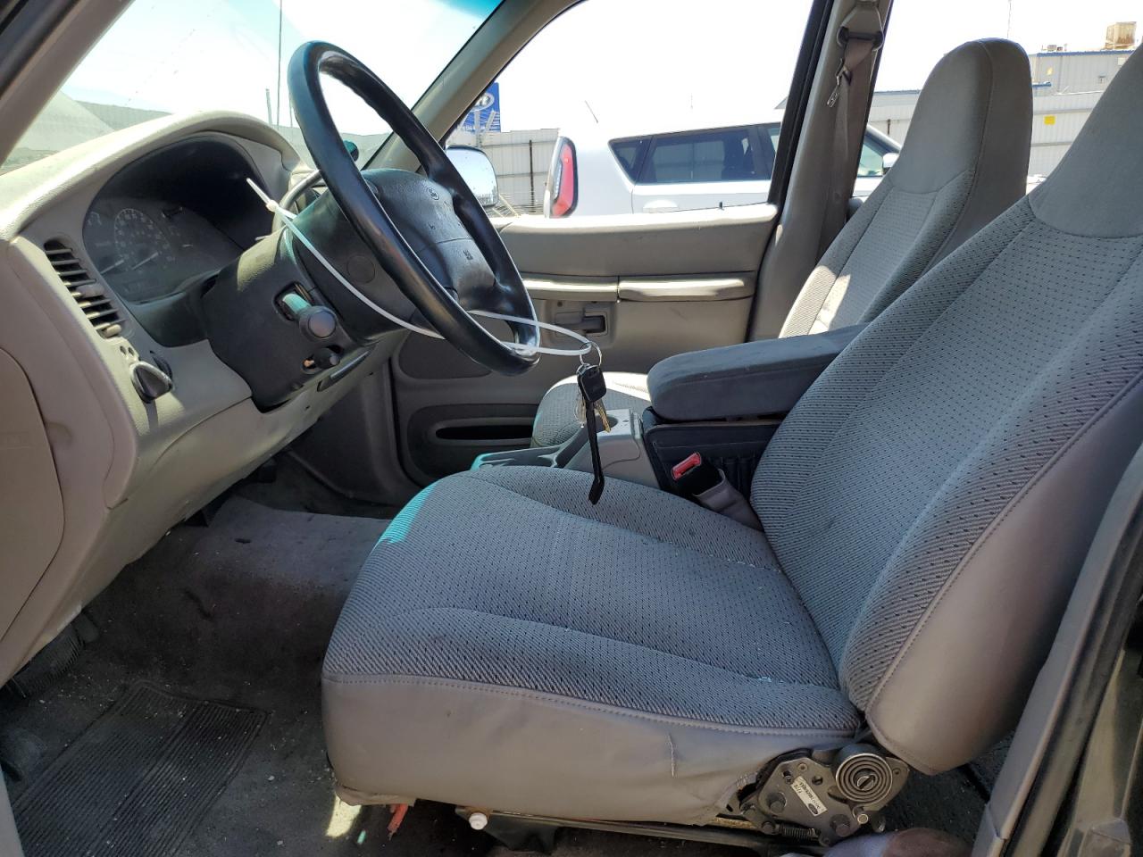 1999 Ford Explorer VIN: 1FMZU34X8XZB08467 Lot: 66879754
