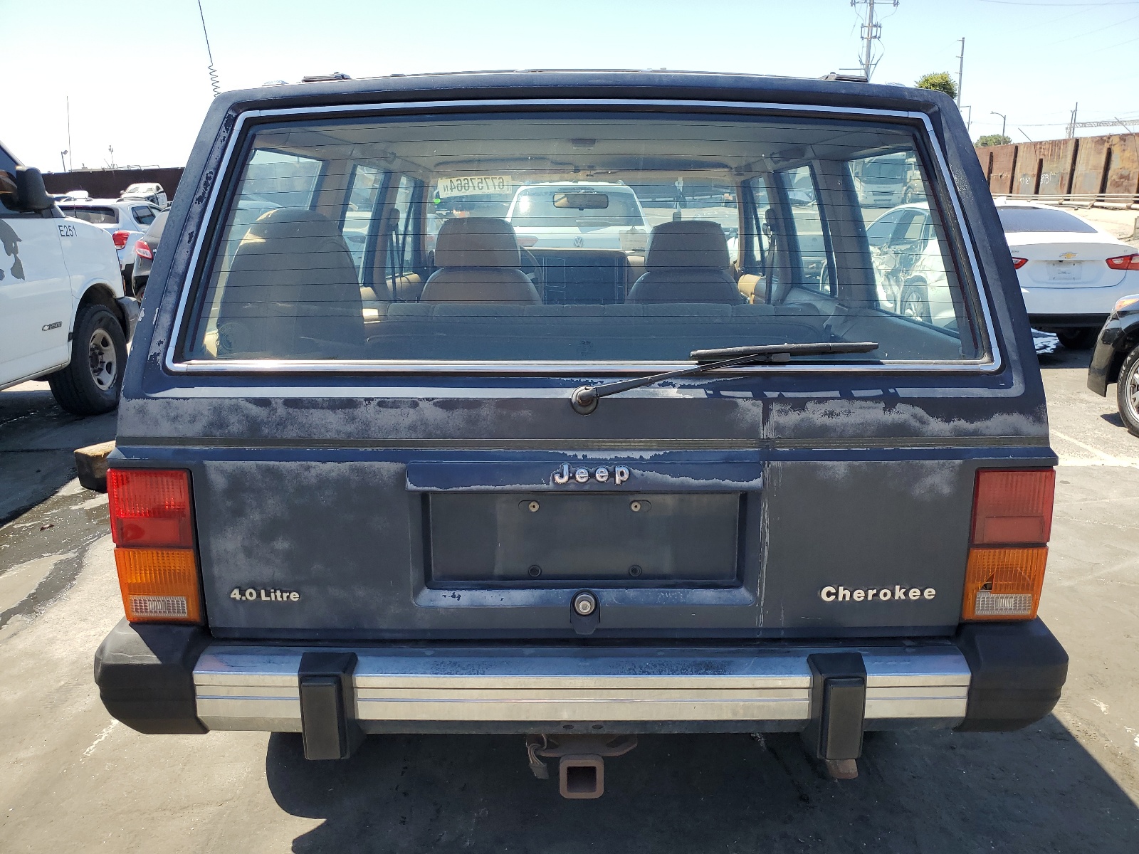1JCMR7826JT151896 1988 Jeep Cherokee Pioneer