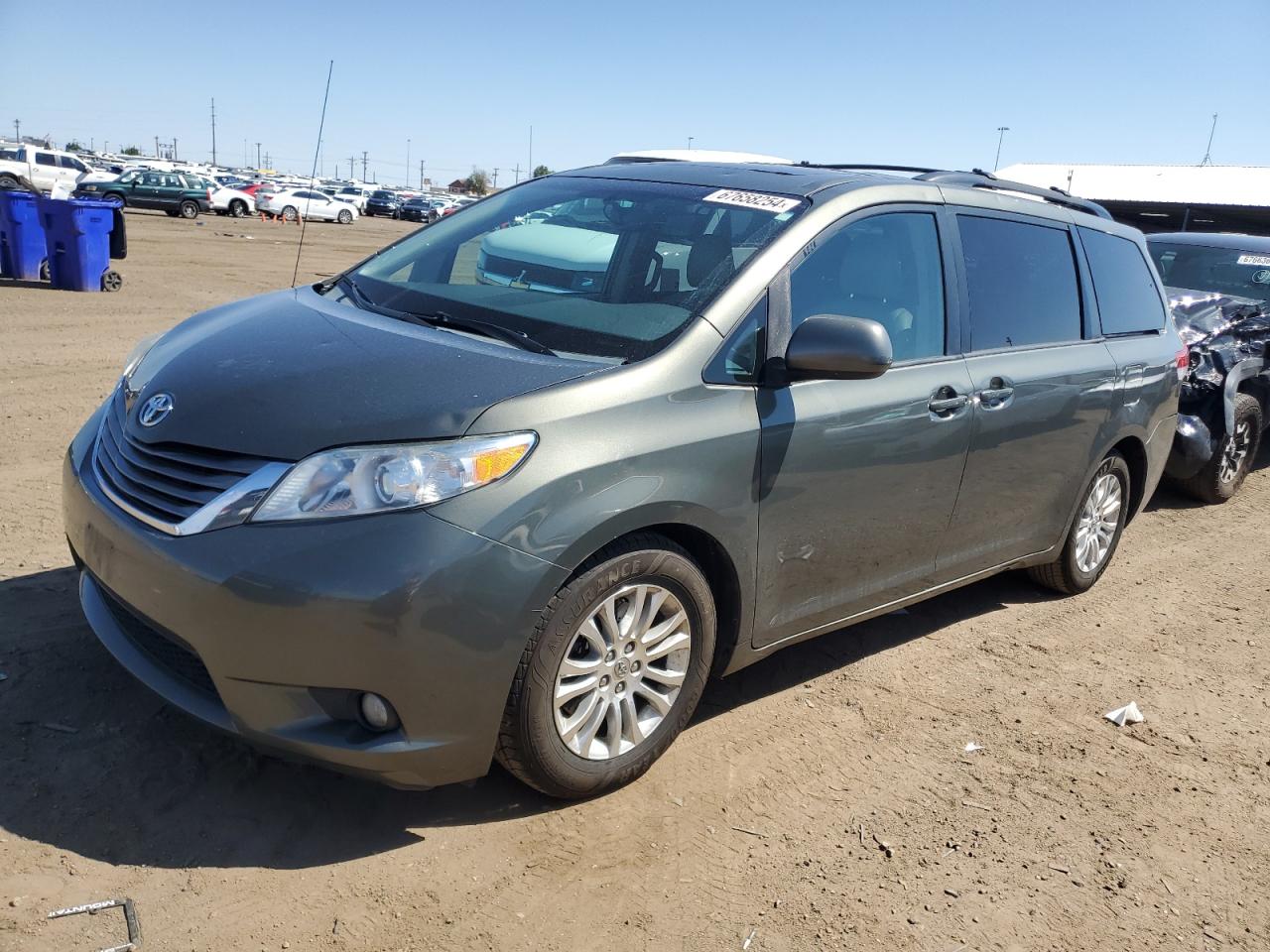 2013 Toyota Sienna Xle VIN: 5TDYK3DC7DS281493 Lot: 67658254