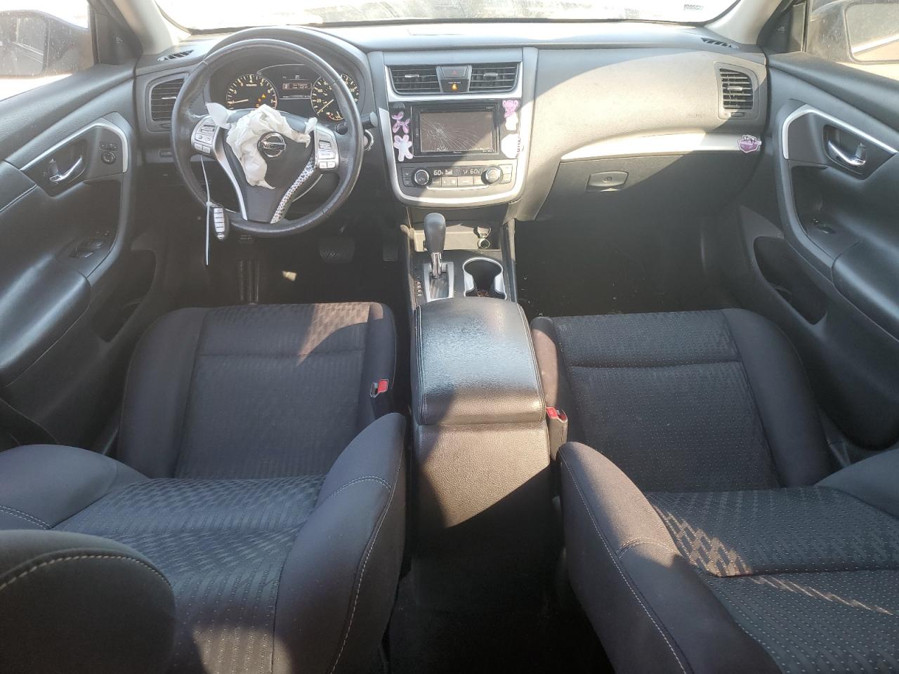 2017 Nissan Altima - Image 8