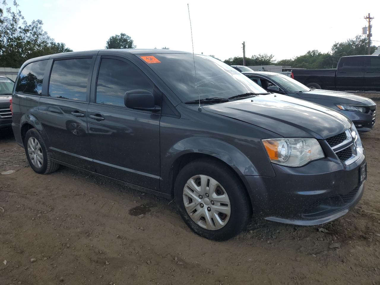 2C4RDGBGXJR166189 2018 Dodge Grand Caravan Se