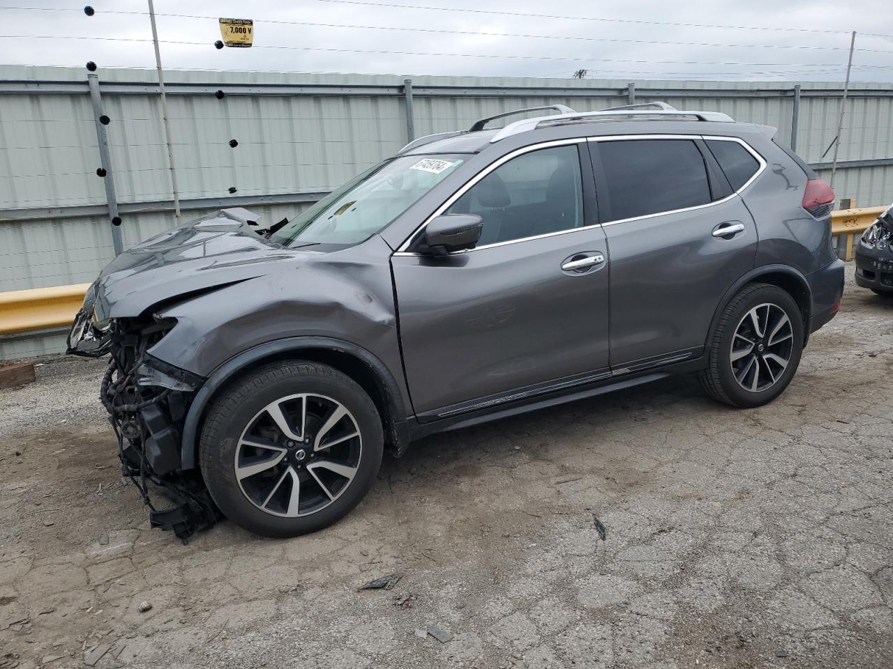 JN8AT2MV9JW328761 2018 NISSAN ROGUE - Image 1